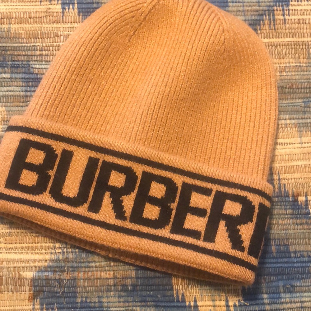 Burberry beanie